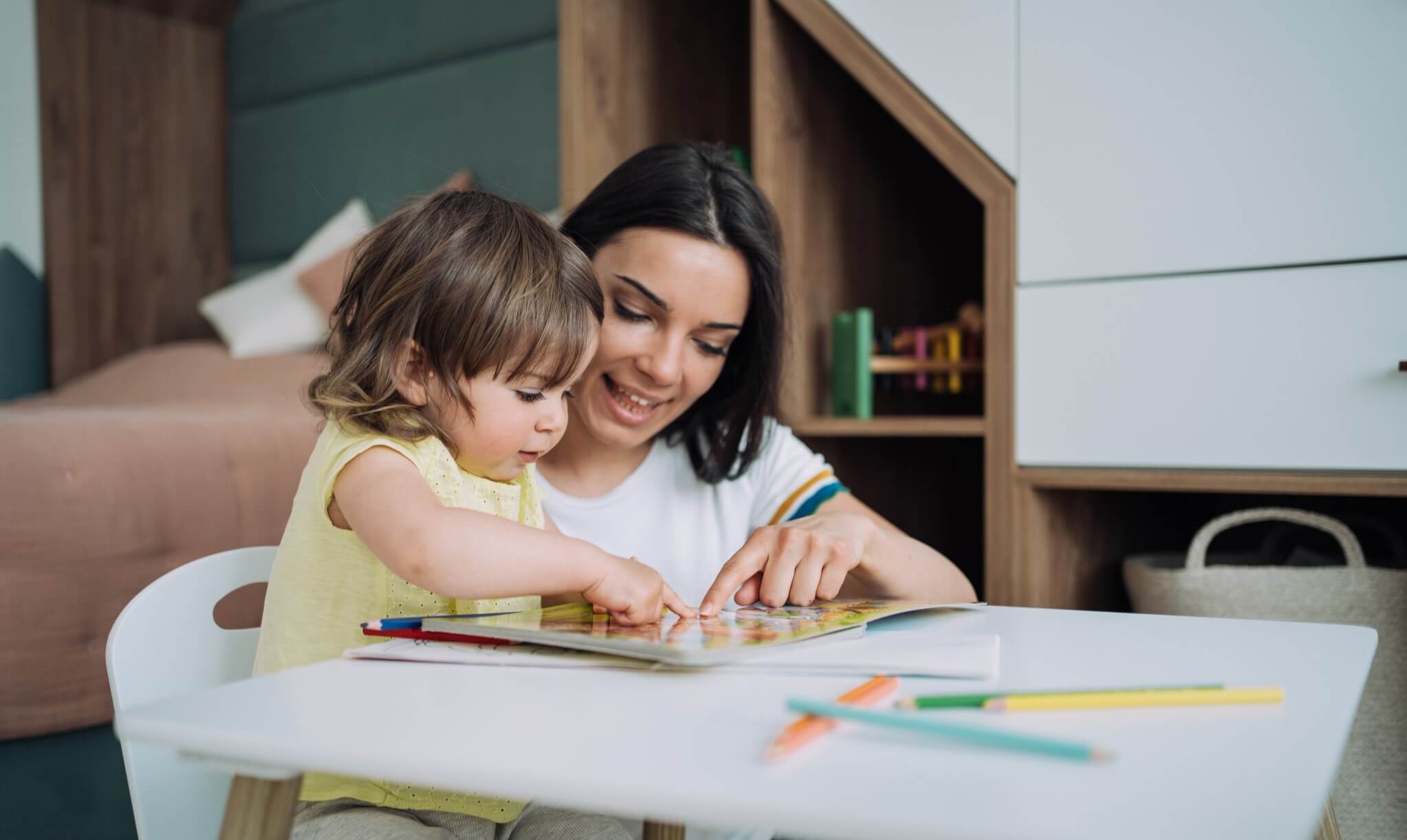 how-to-screen-your-nanny-or-babysitter-rocket-lawyer